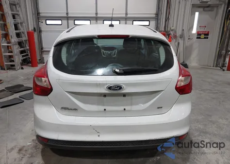 2014 Ford Focus Se z USA, uszkodzony, nr VIN 1FADP3K26EL455606